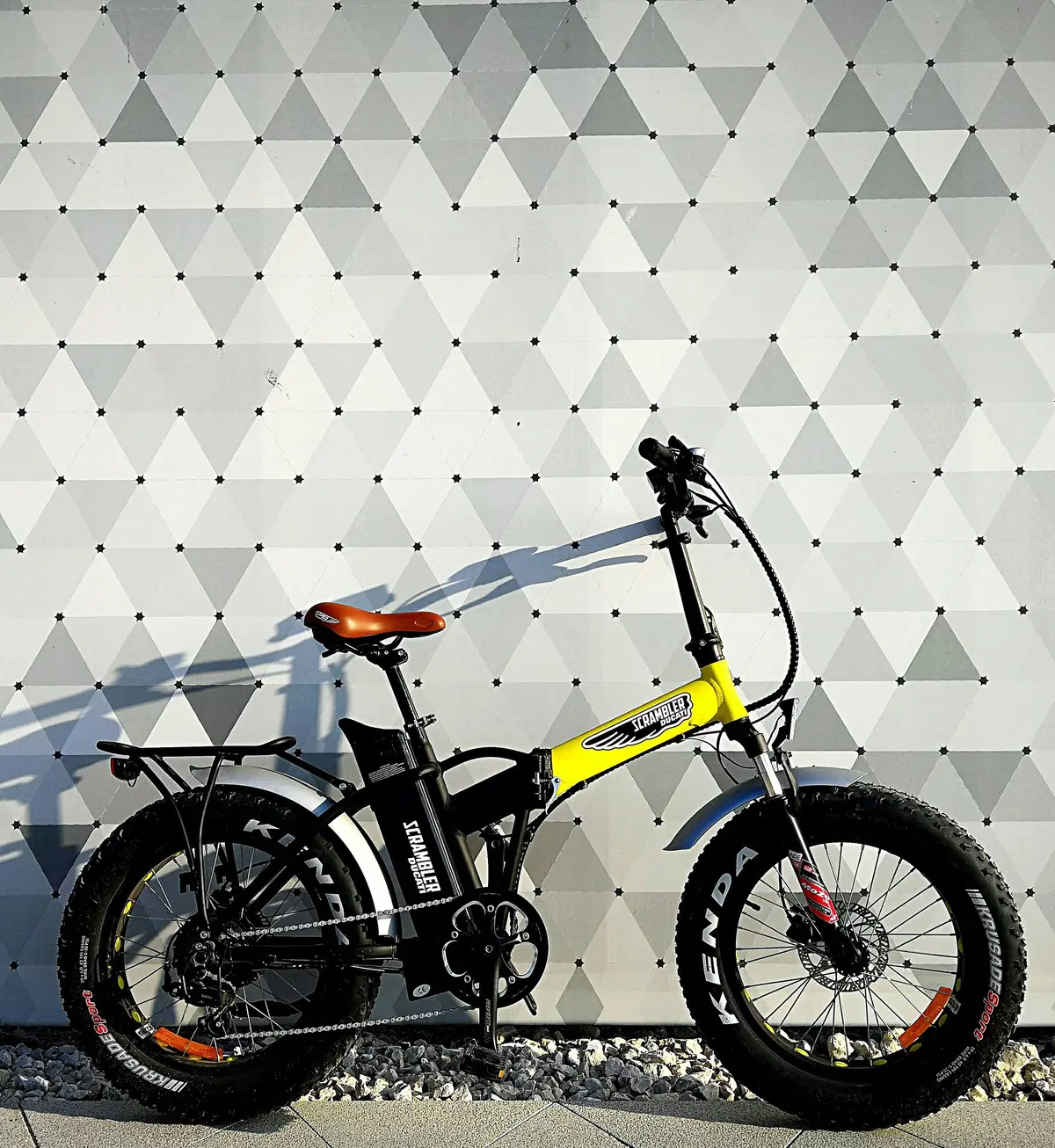 Ducati presenta la Scrampler e-bike: pieghevole e fat (5)