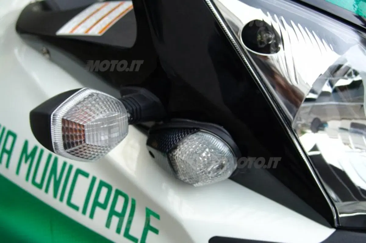 La Suzuki V-Strom in divisa (5)