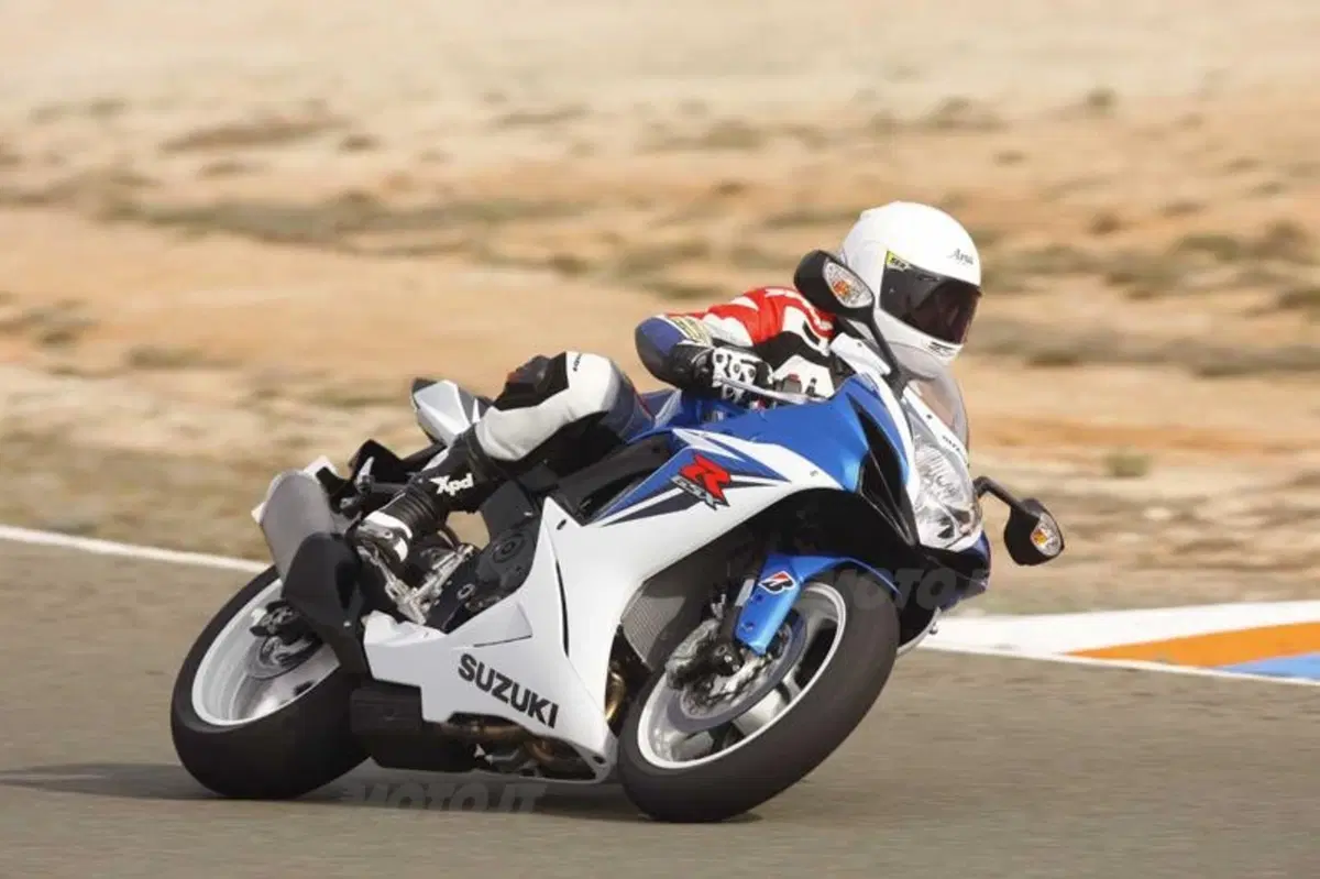 Suzuki GSX-R 600 (6)