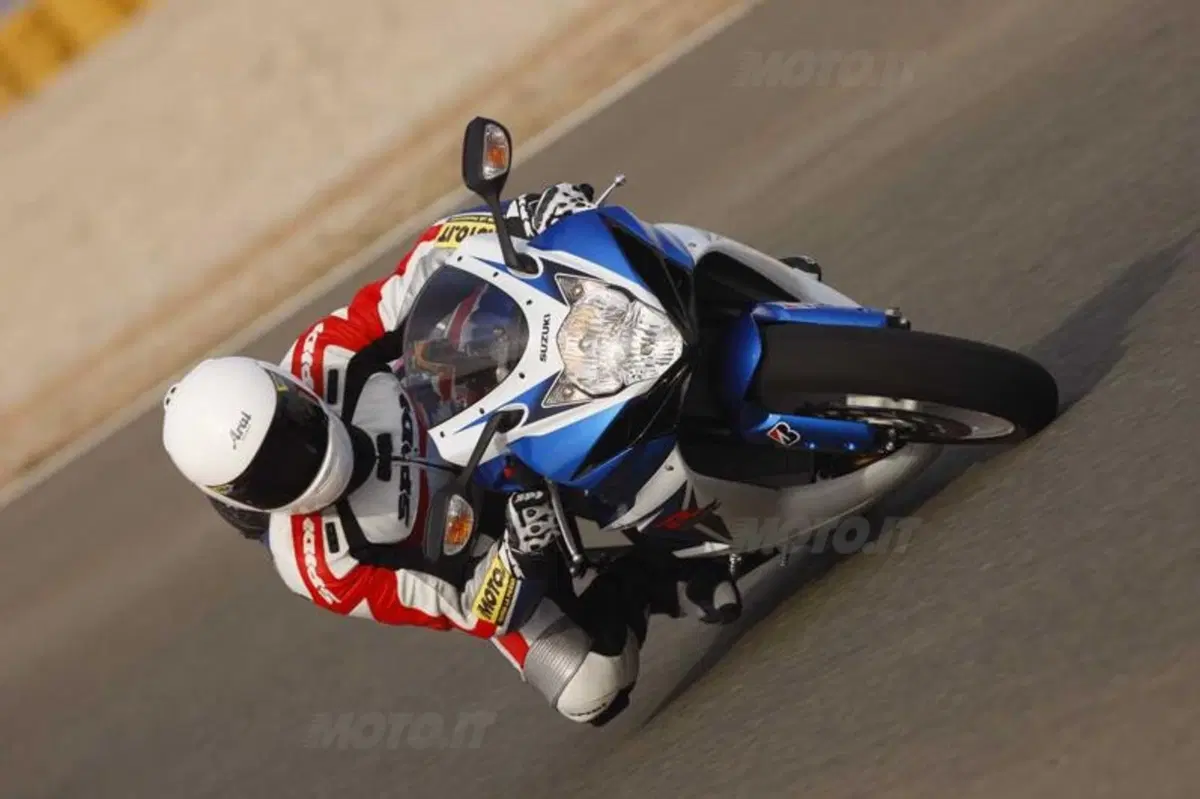 Suzuki GSX-R 600 (8)