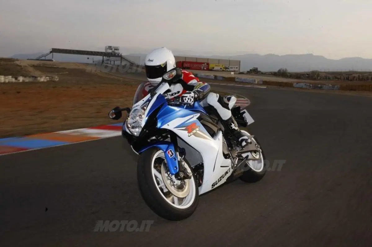 Suzuki GSX-R 600 (10)