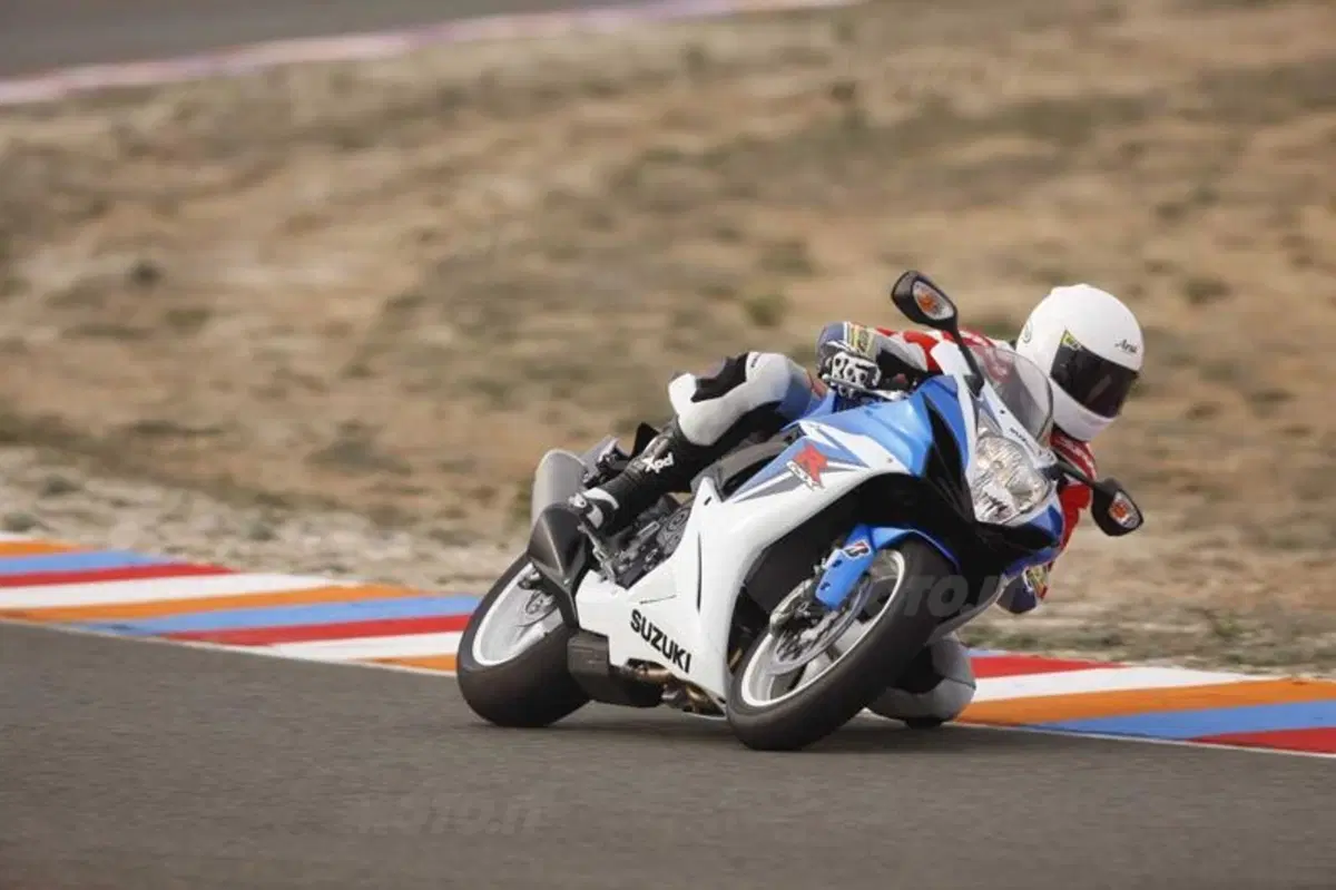 Suzuki GSX-R 600 (11)