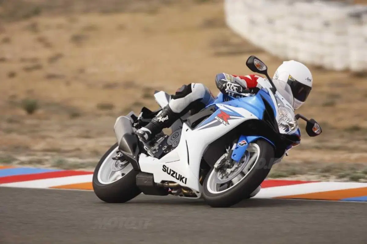 Suzuki GSX-R 600 (15)
