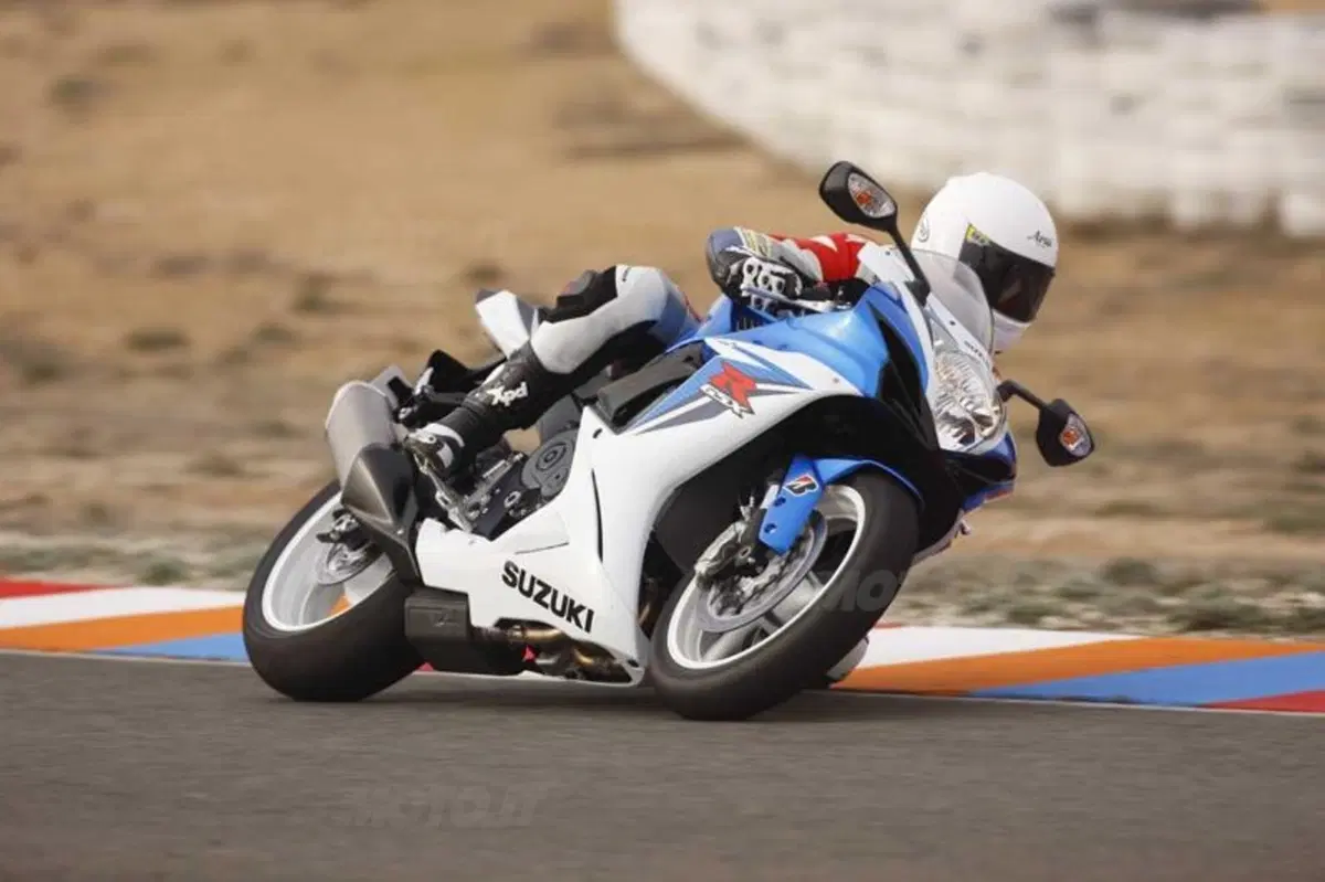 Suzuki GSX-R 600 (16)
