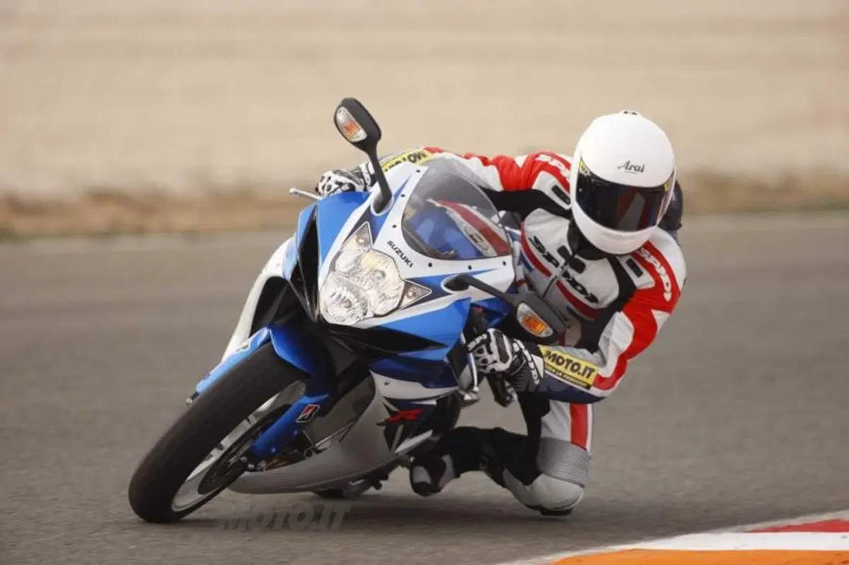 Suzuki GSX-R 600 (18)
