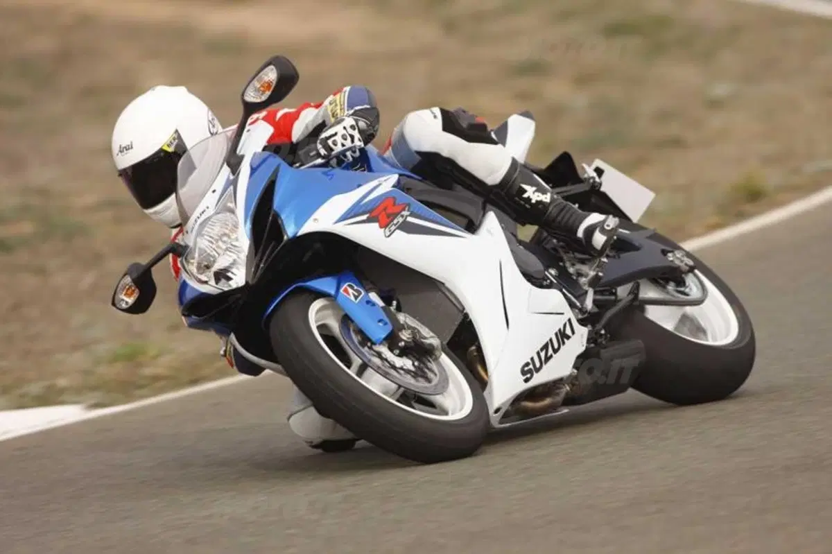 Suzuki GSX-R 600 (21)