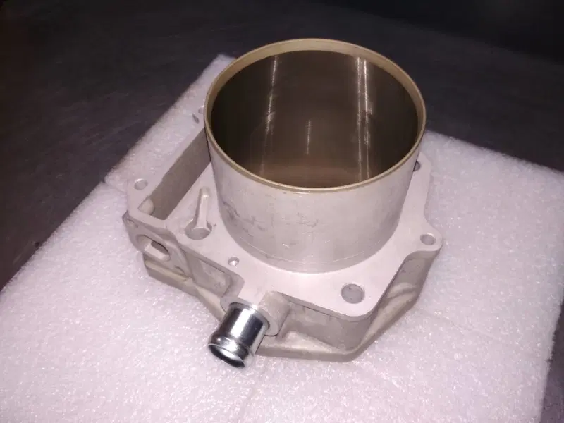 Cilindro + Pistone completo Piaggio 500 (1A001833) (2)