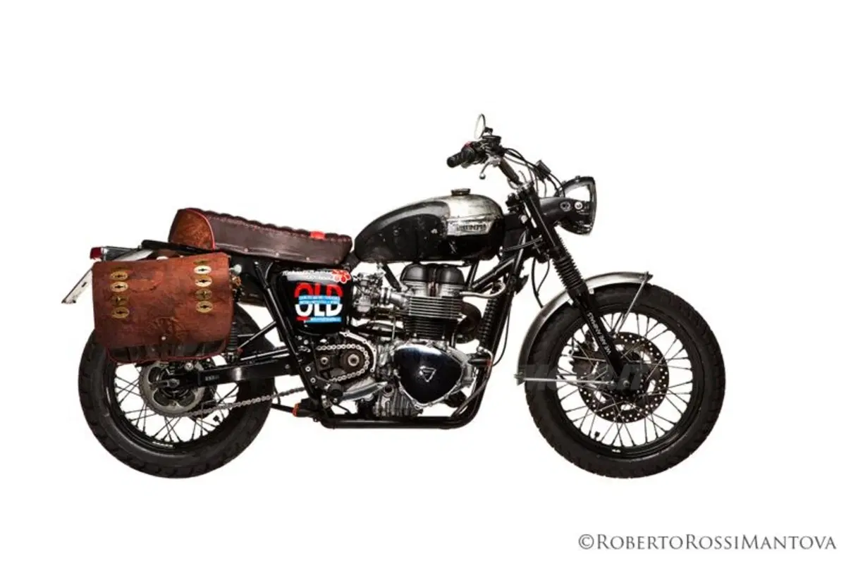 Triumph Bonneville T100 Special: "Rivale"    (5)