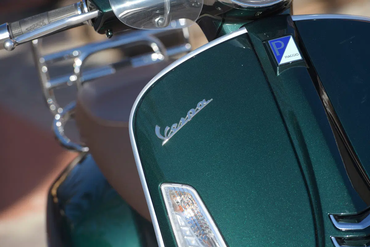 Piaggio Vespa GTS 300 HPE. Tipa da spiaggia (62)
