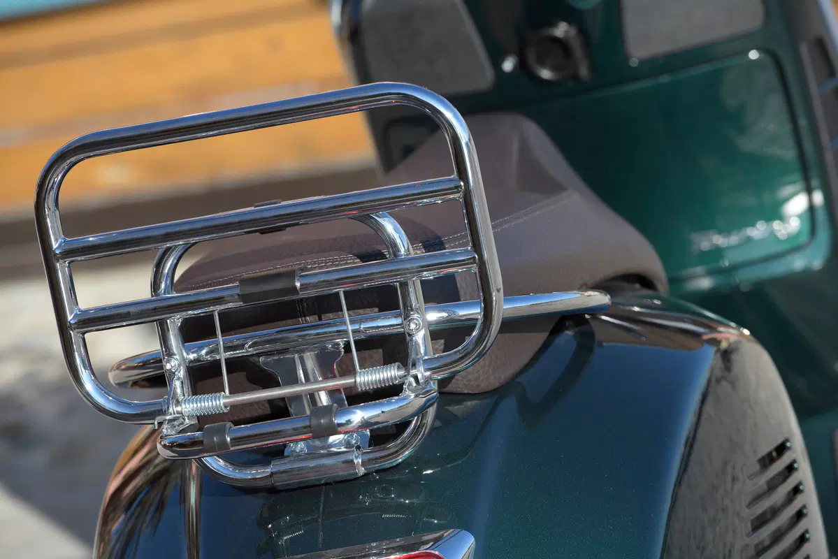Piaggio Vespa GTS 300 HPE. Tipa da spiaggia (68)