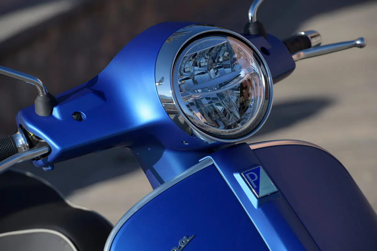 Piaggio Vespa GTS 300 HPE. Tipa da spiaggia (76)