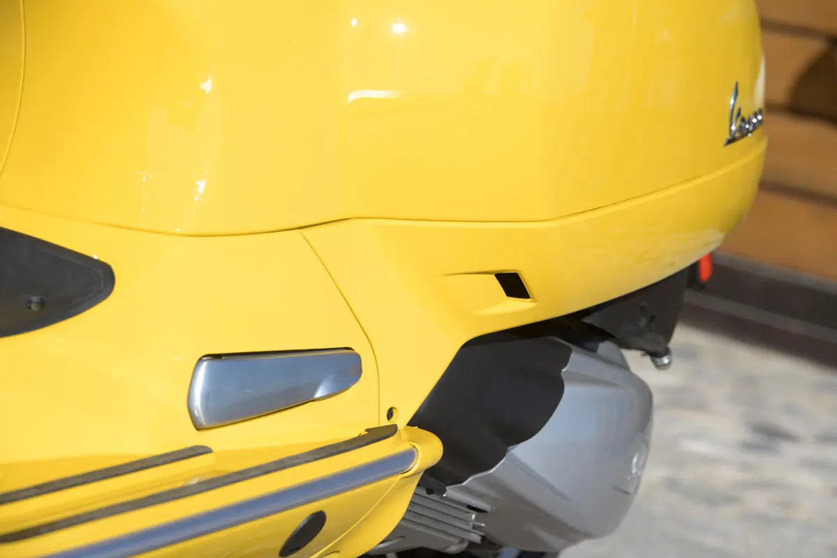 Piaggio Vespa GTS 300 HPE. Tipa da spiaggia (96)