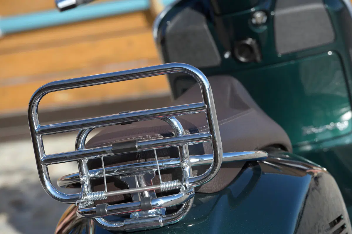 Piaggio Vespa GTS 300 HPE. Tipa da spiaggia (101)