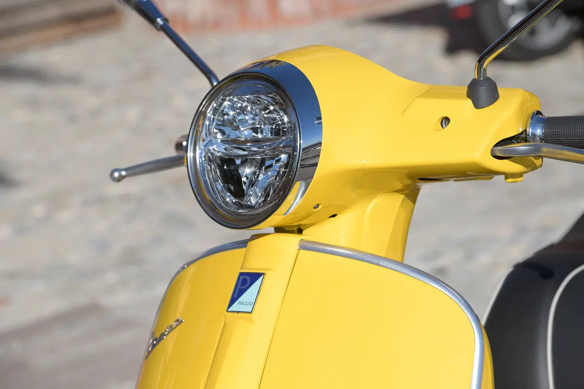 Piaggio Vespa GTS 300 HPE. Tipa da spiaggia (2)