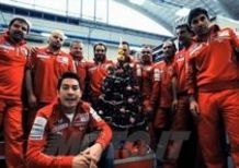 Hayden e Ducati augurano Buon Natale con un video