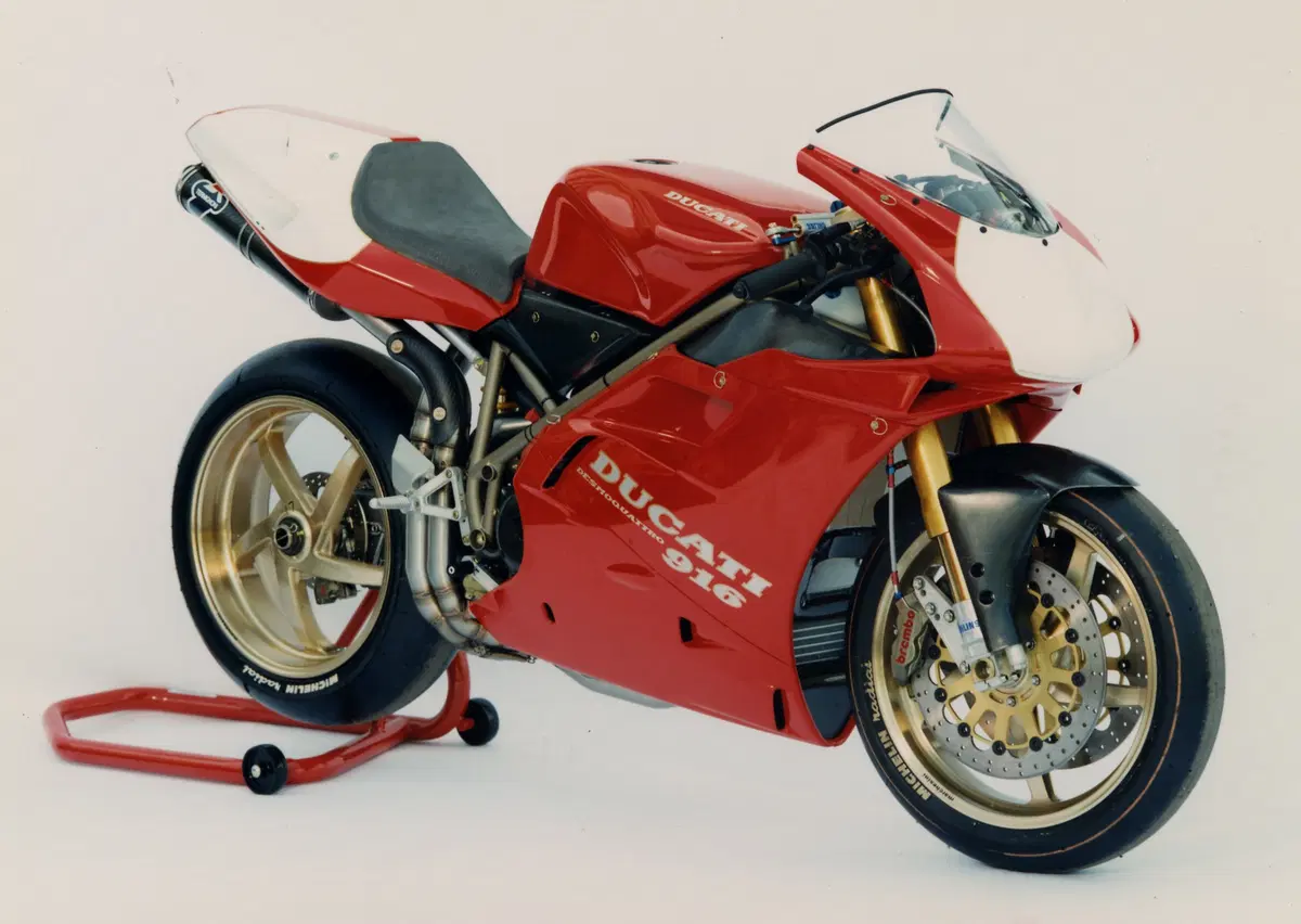 Ducati: le bicilindriche della leggenda Superbike (12)