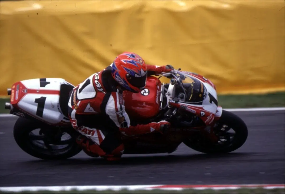 Ducati: le bicilindriche della leggenda Superbike (13)