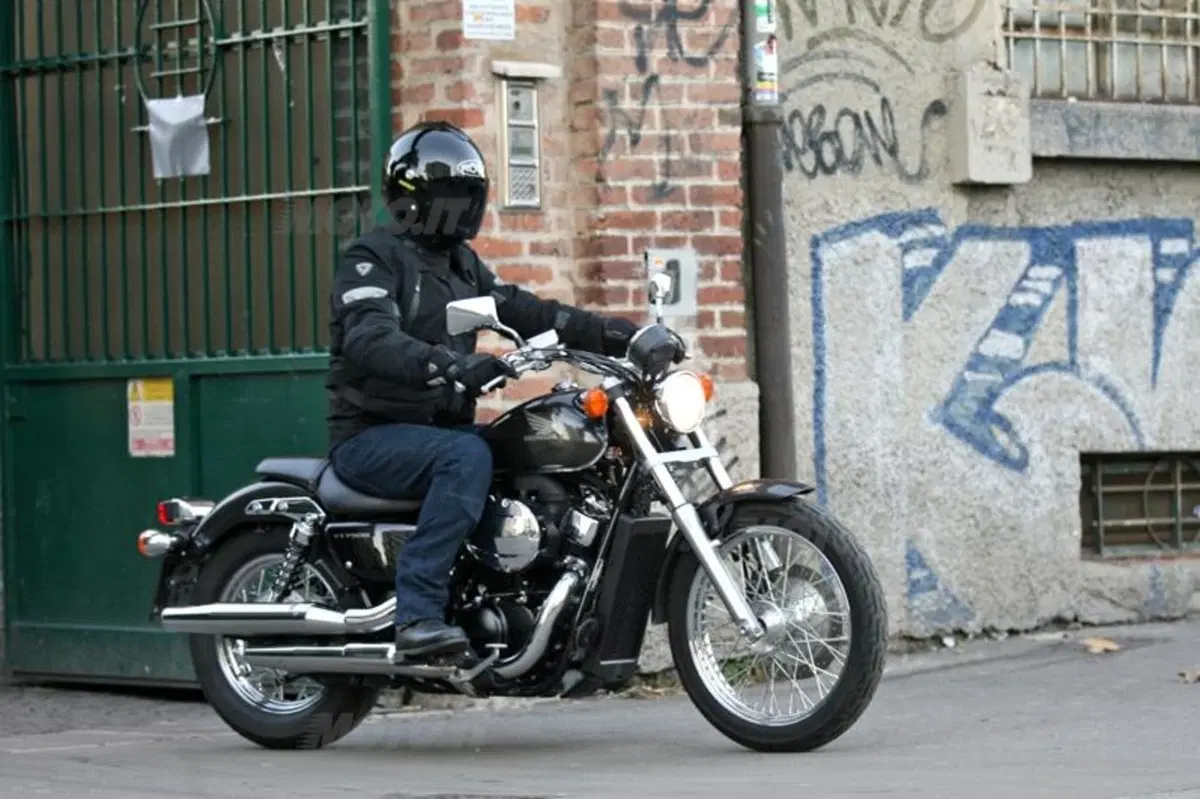 Honda VT750S  (2)
