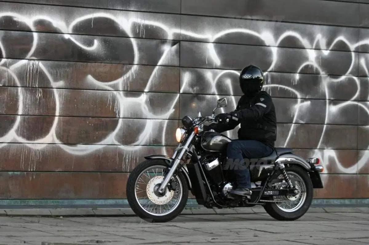 Honda VT750S  (5)