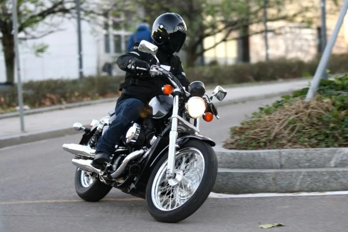 Honda VT750S  (6)
