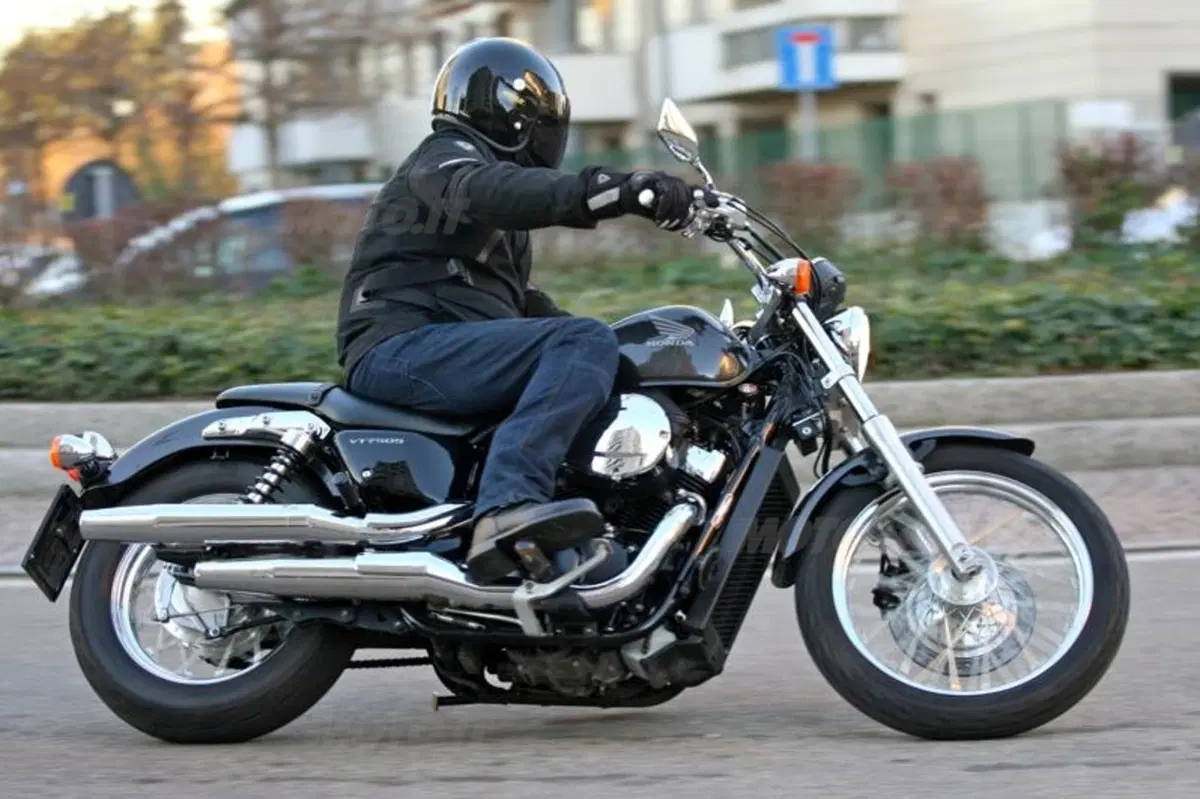 Honda VT750S  (7)