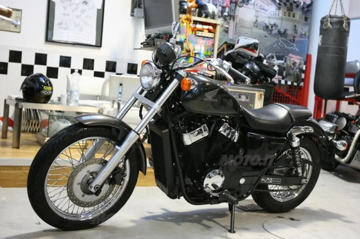 Honda VT750S  (13)
