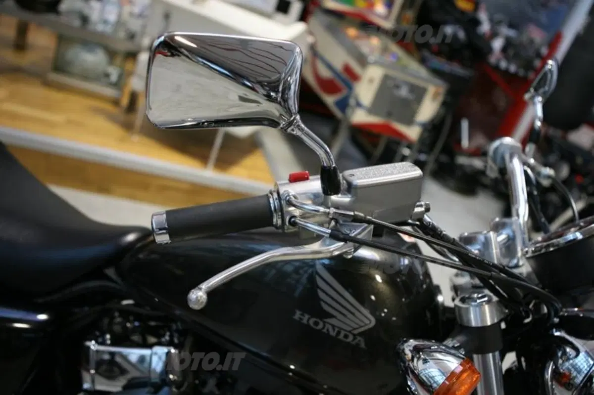 Honda VT750S  (17)