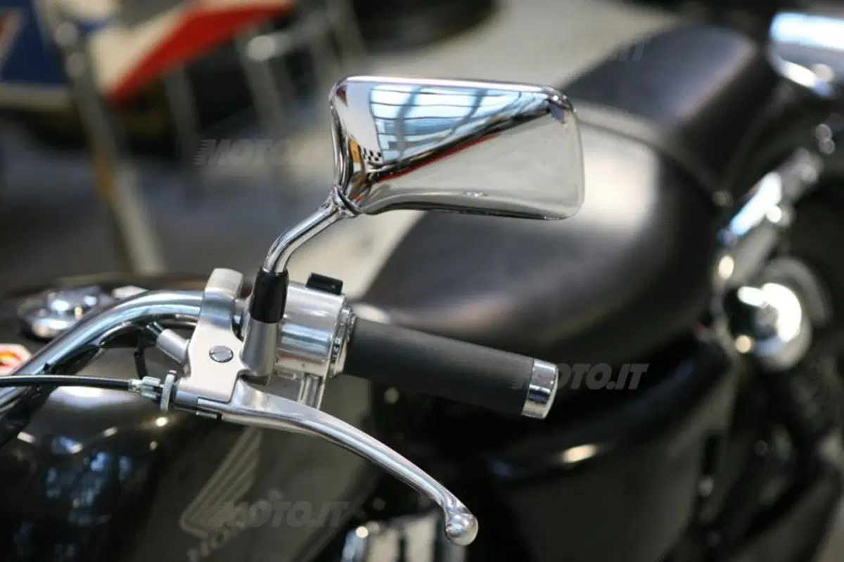 Honda VT750S  (21)