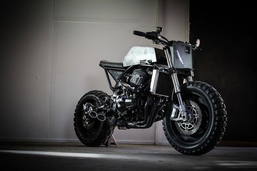 Kawasaki Z1000: una scrambler insolita e tagliente