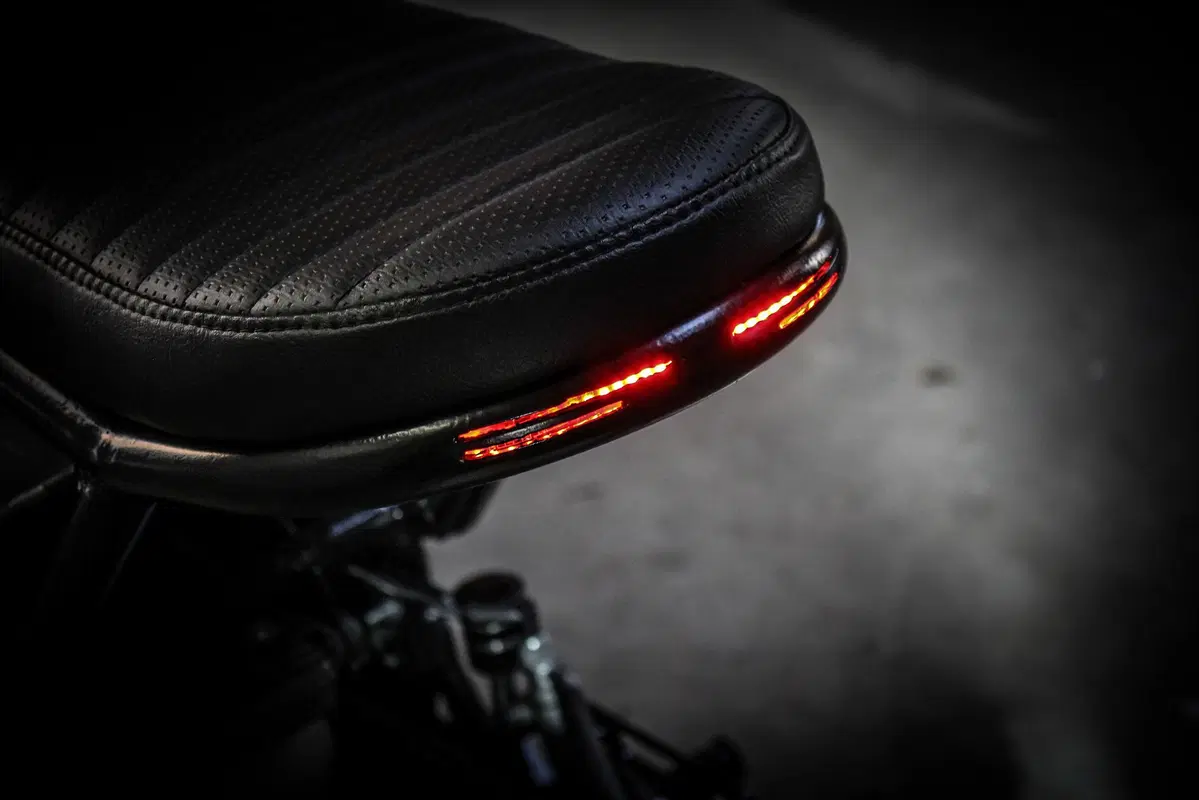 Kawasaki Z1000: una scrambler insolita e tagliente (9)