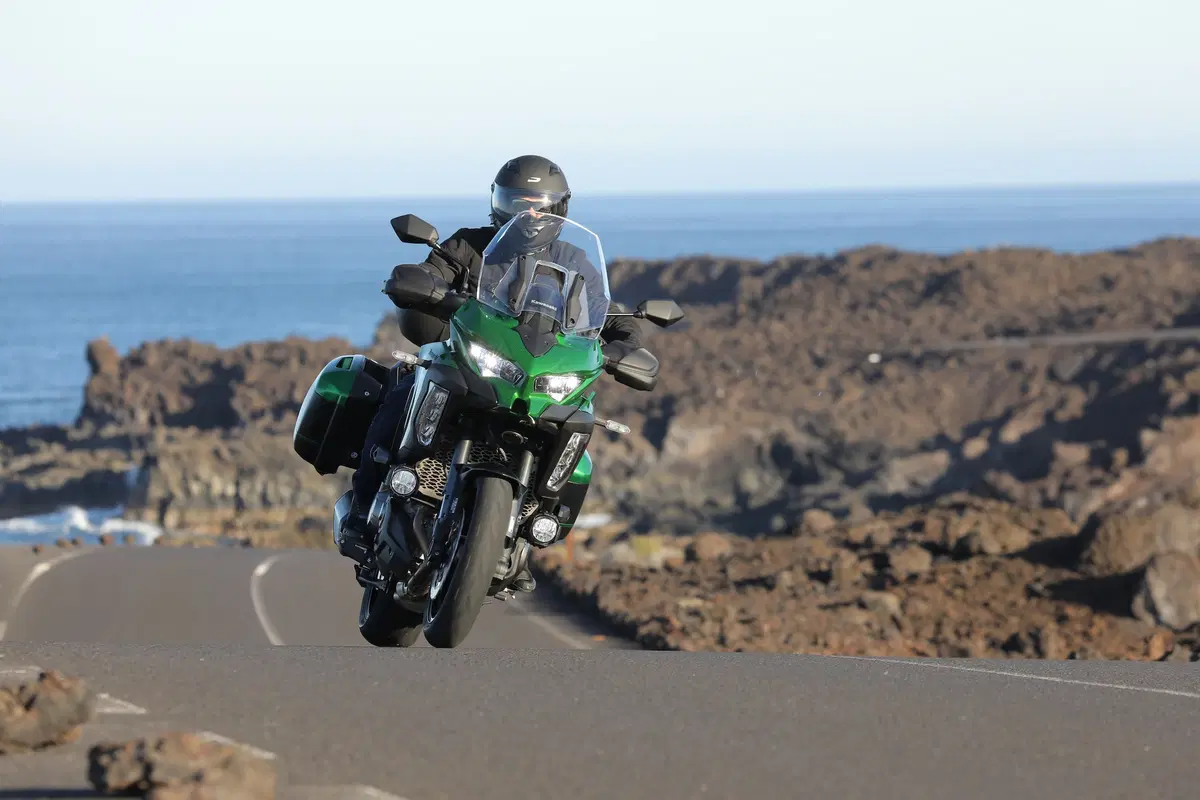 Kawasaki Versys 1000. Alternativa giapponese