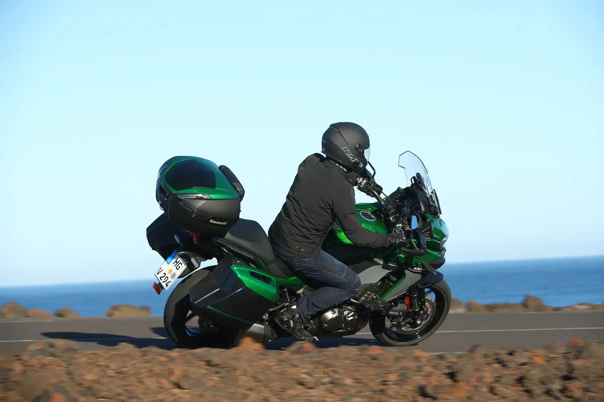 Kawasaki Versys 1000. Alternativa giapponese (2)