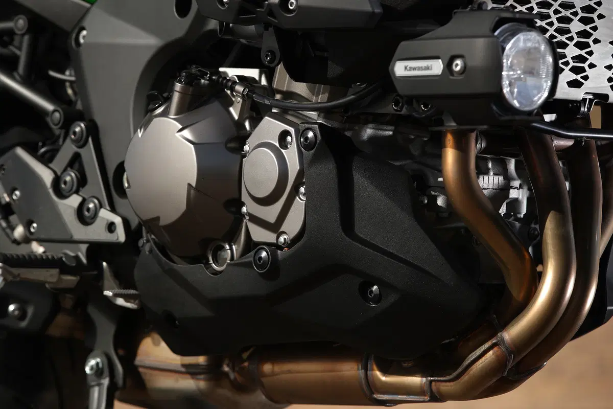 Kawasaki Versys 1000. Alternativa giapponese (23)