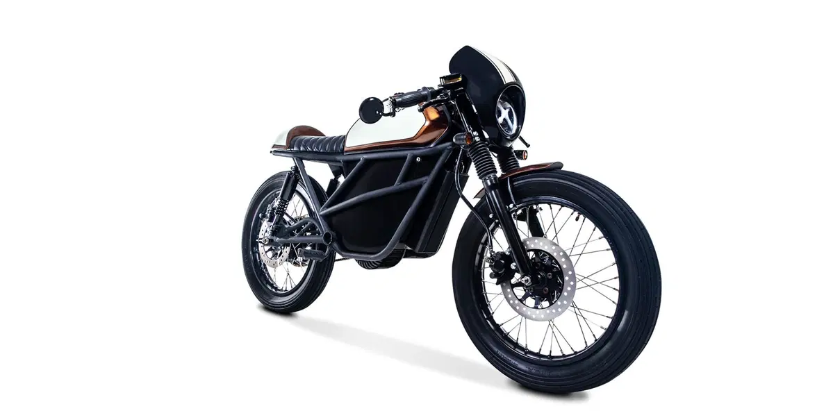 Fly Free Smart Desert: la moto elettrica che strizza l’occhio agli anni ‘70 (11)