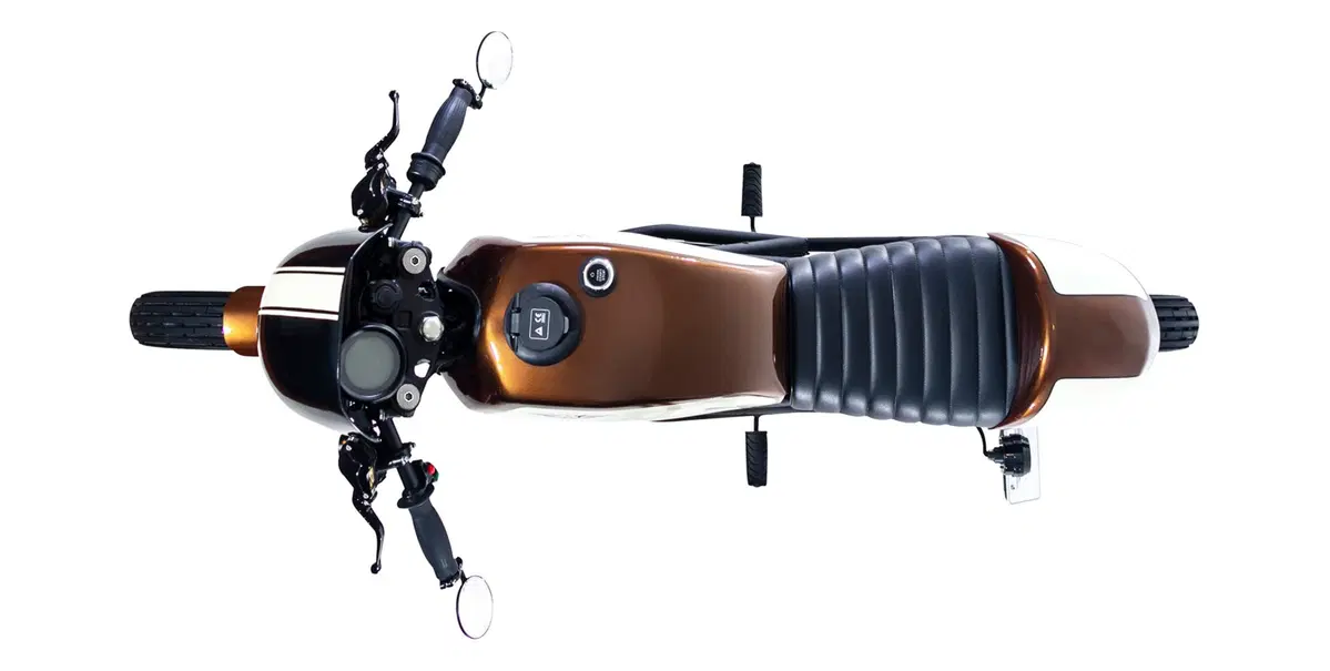 Fly Free Smart Desert: la moto elettrica che strizza l’occhio agli anni ‘70 (12)