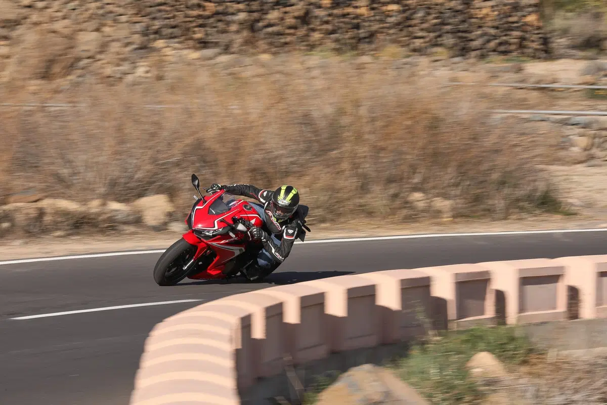 Honda CB500F e CBR500R 2019, TEST: che goduria, e che divertimento! [NON PUBBLICARE] (3)