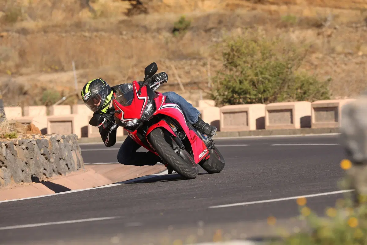Honda CB500F e CBR500R 2019, TEST: che goduria, e che divertimento! [NON PUBBLICARE] (9)