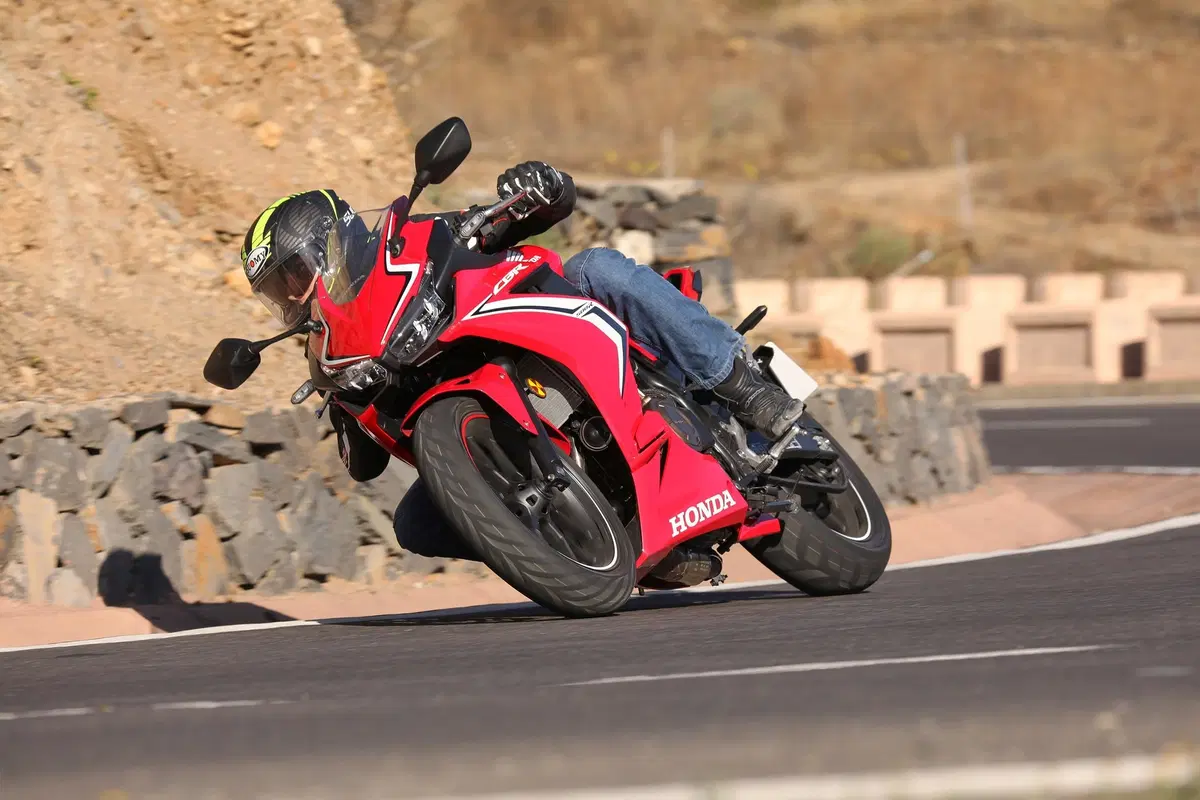 Honda CB500F e CBR500R 2019, TEST: che goduria, e che divertimento! [NON PUBBLICARE] (8)