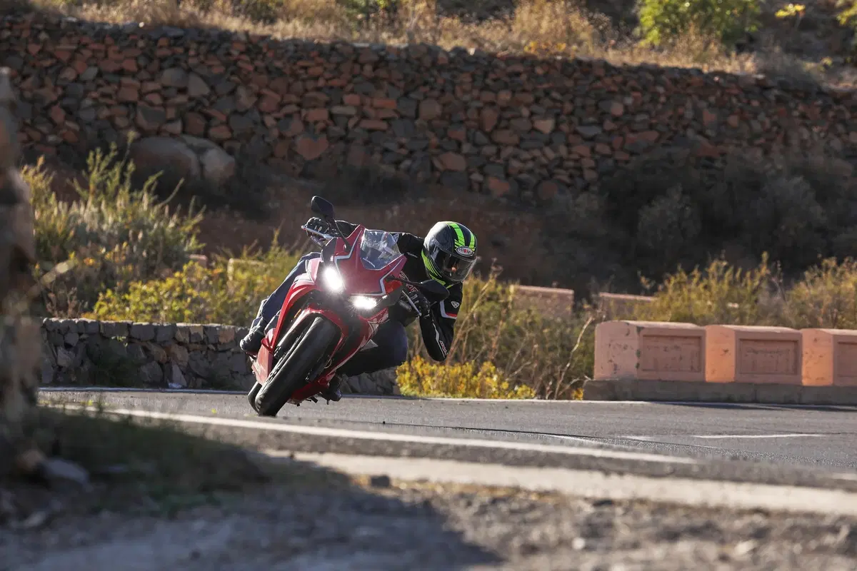 Honda CB500F e CBR500R 2019, TEST: che goduria, e che divertimento! [NON PUBBLICARE] (17)