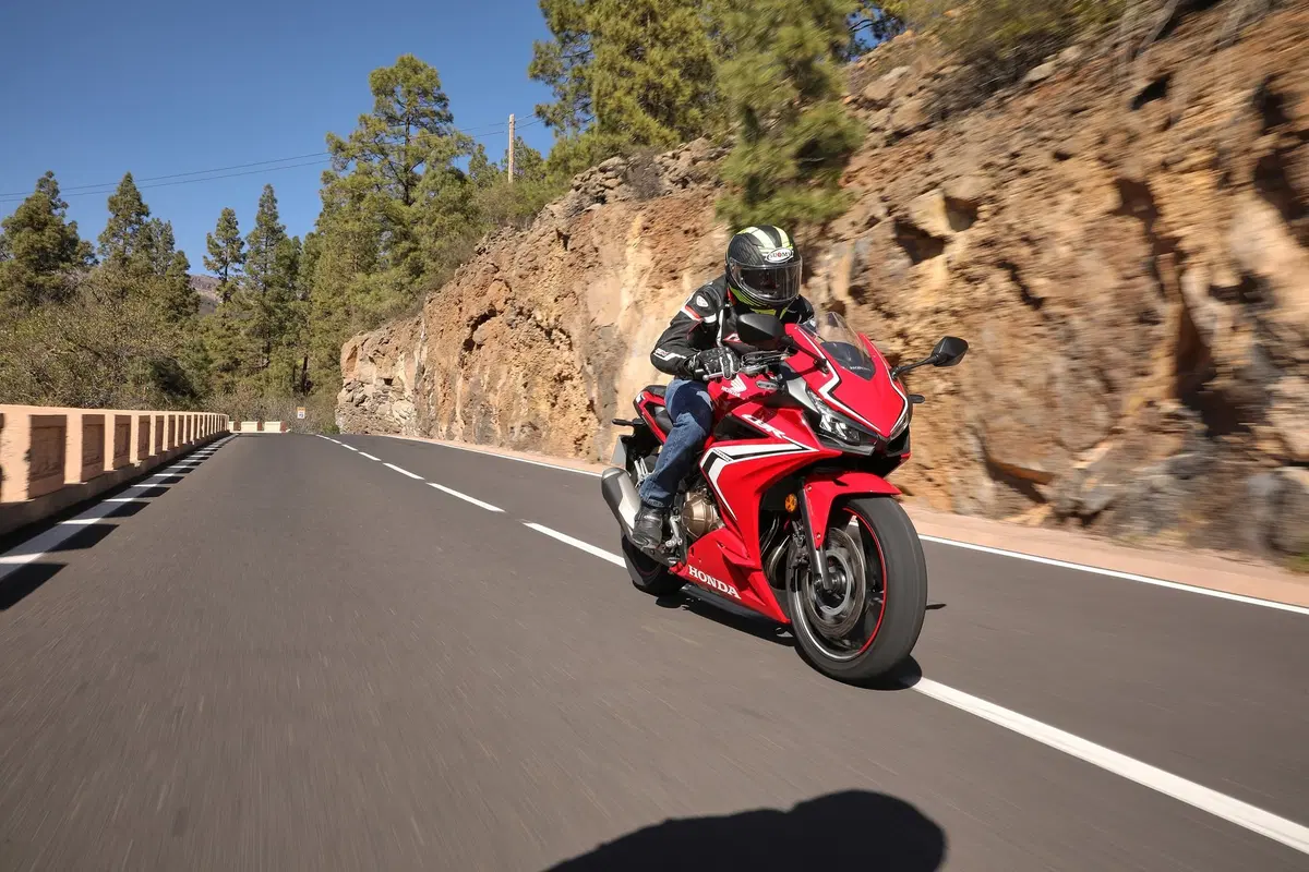 Honda CB500F e CBR500R 2019, TEST: che goduria, e che divertimento! [NON PUBBLICARE] (5)