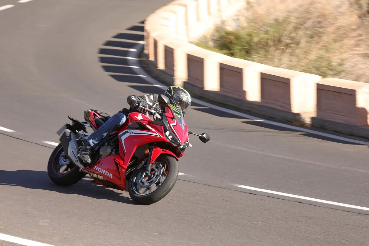 Honda CB500F e CBR500R 2019, TEST: che goduria, e che divertimento! [NON PUBBLICARE]