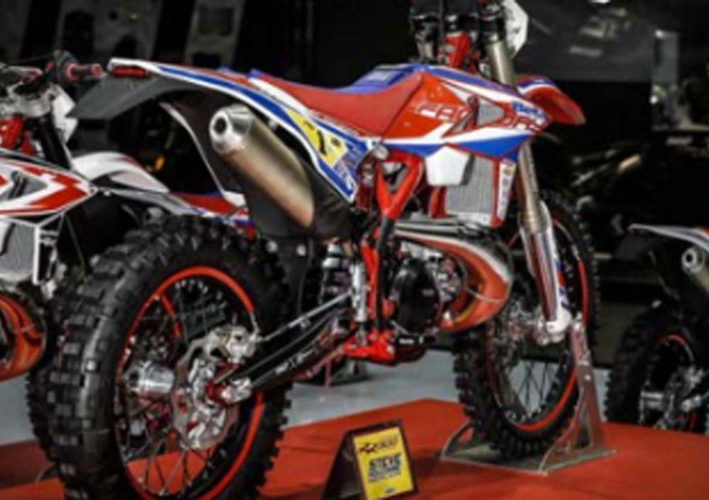 Betamotor RR 300 2T Enduro Steve Holcombe Replica (2019) (2)