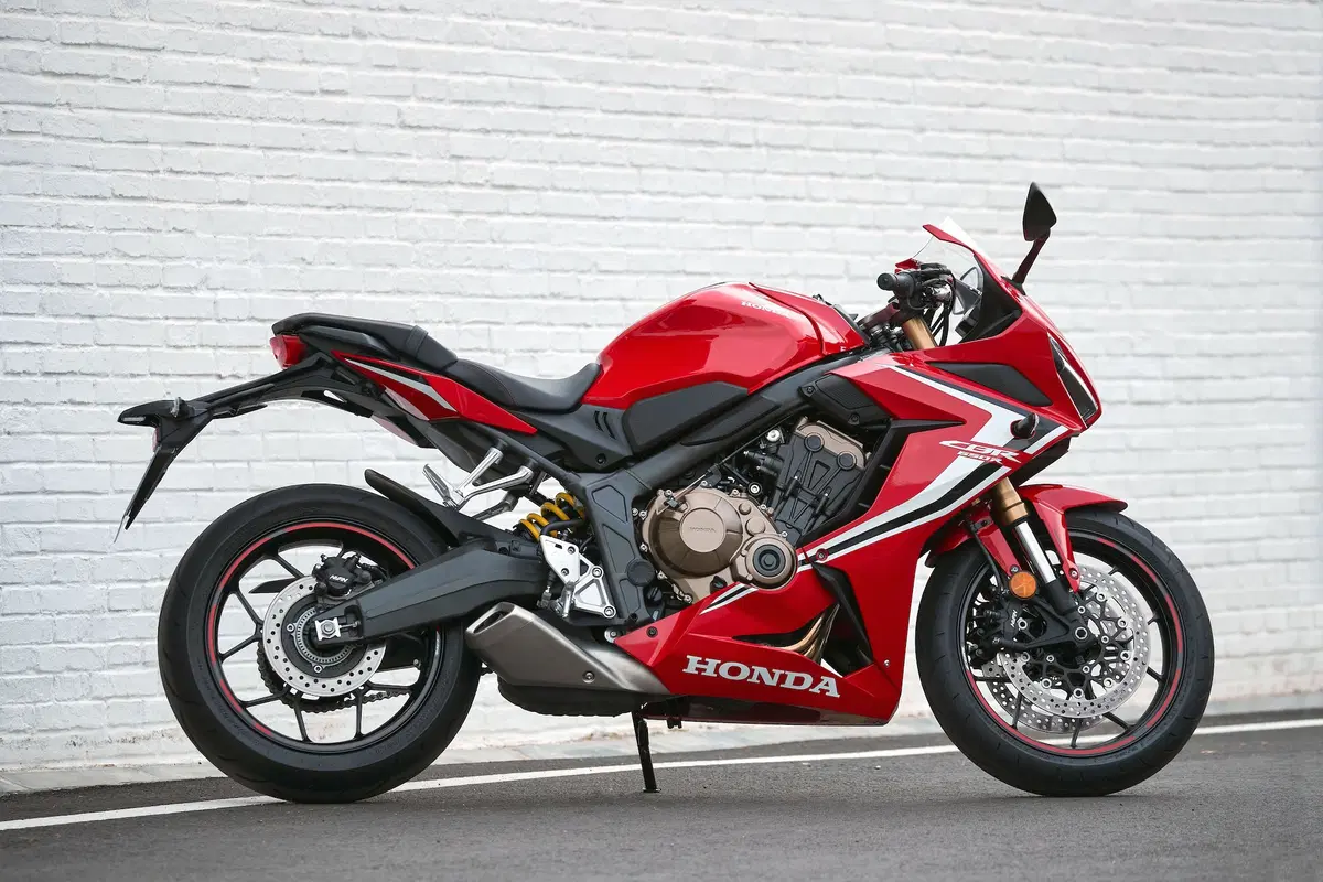 Honda CBR650R. Bentornata, Cibierre! (9)