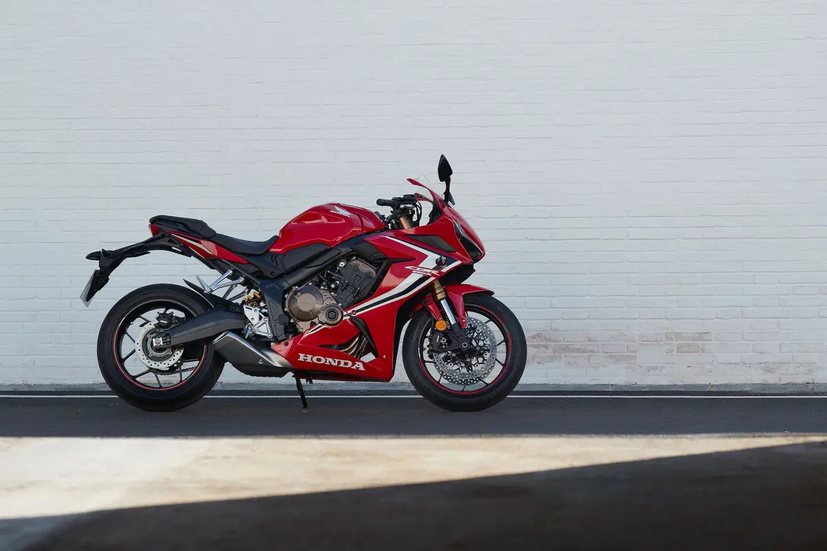 Honda CBR650R. Bentornata, Cibierre! (12)
