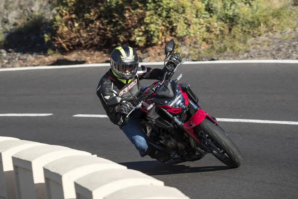 Honda CB500F e CBR500R 2019, TEST: che goduria, e che divertimento! [NON PUBBLICARE] (14)