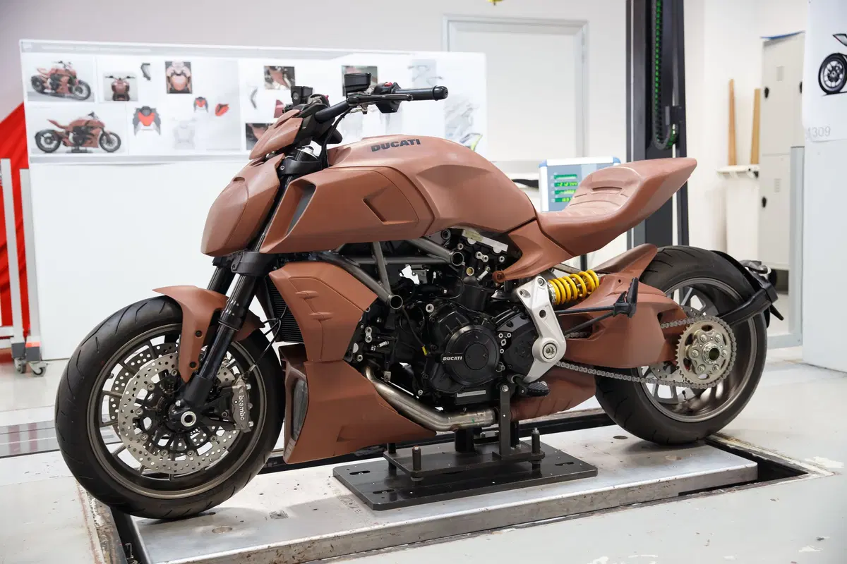 Dentro il Centro Stile Ducati: nascono così le nuove moto (8)