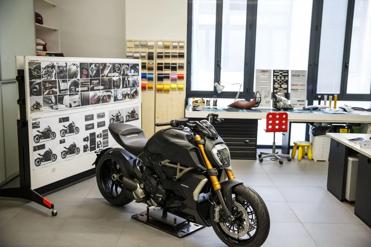 Dentro il Centro Stile Ducati: nascono così le nuove moto (10)