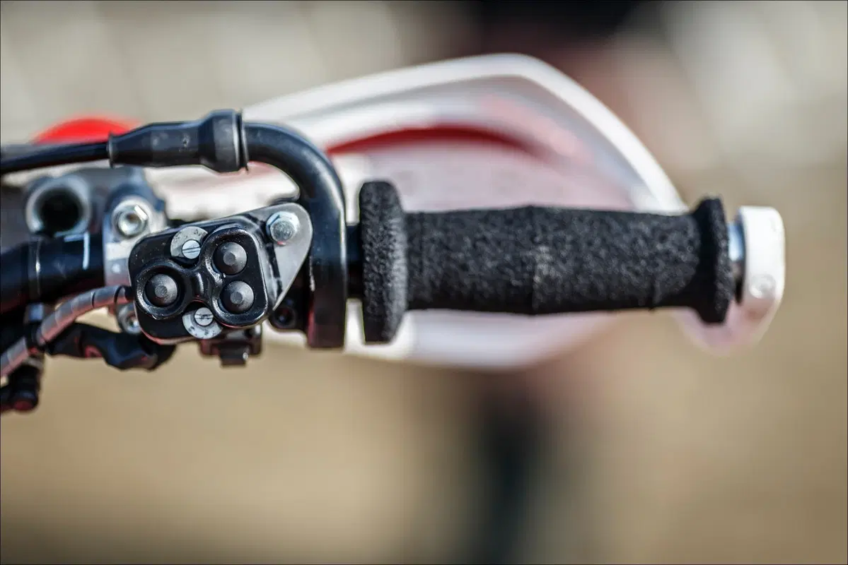 Honda CRF 450 Rally TEST: in pista contro la moto da cross! (9)