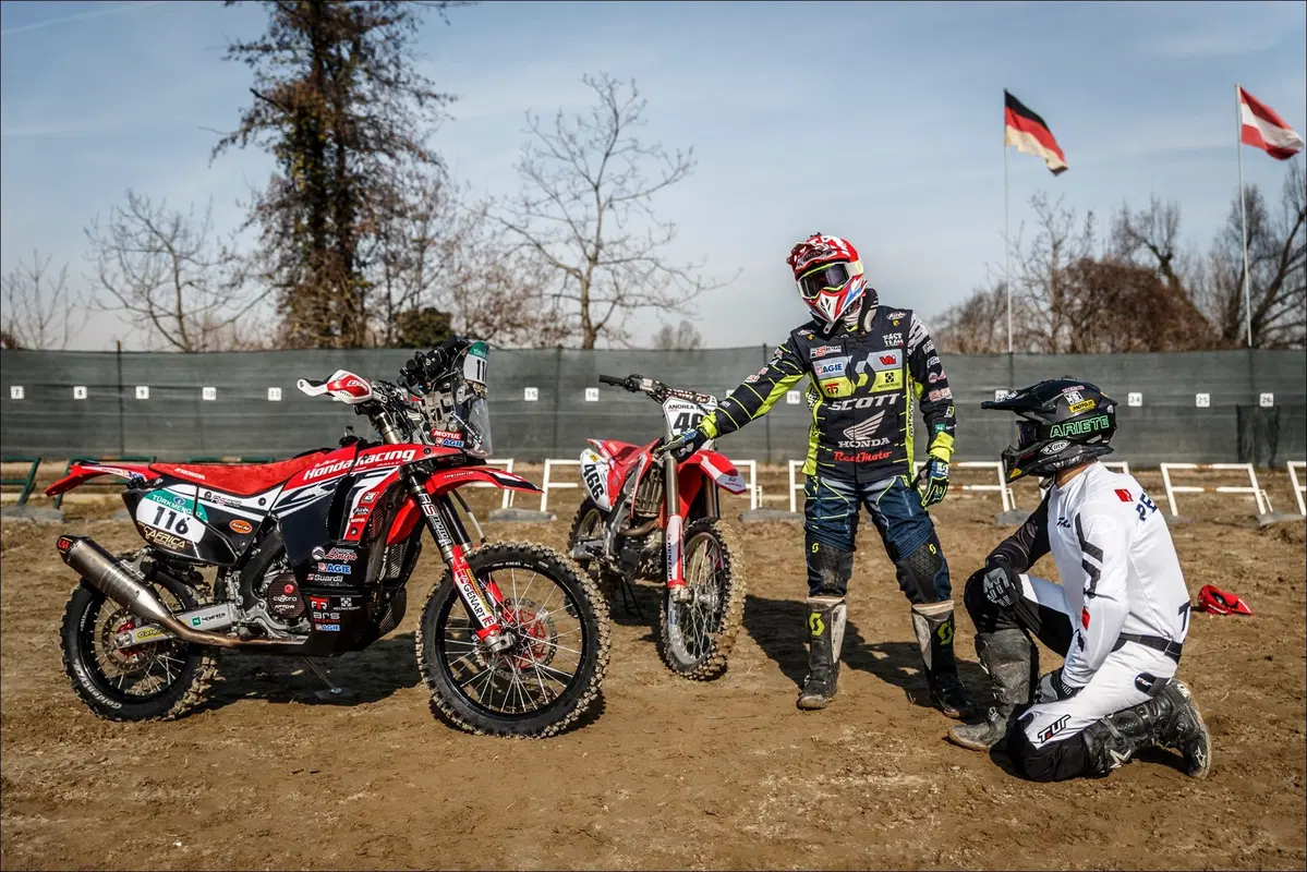 Honda CRF 450 Rally TEST: in pista contro la moto da cross! (4)