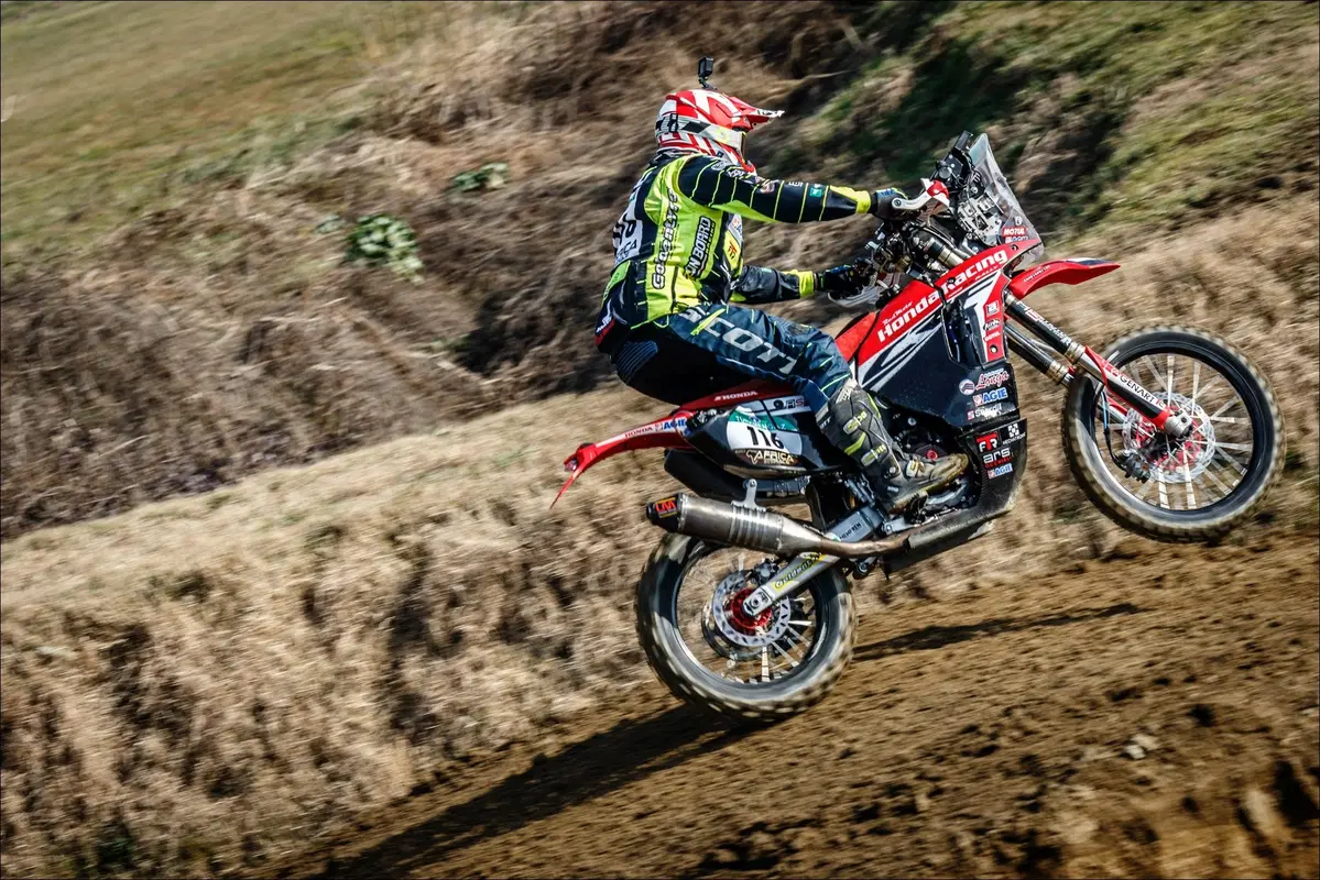 Honda CRF 450 Rally TEST: in pista contro la moto da cross! (21)